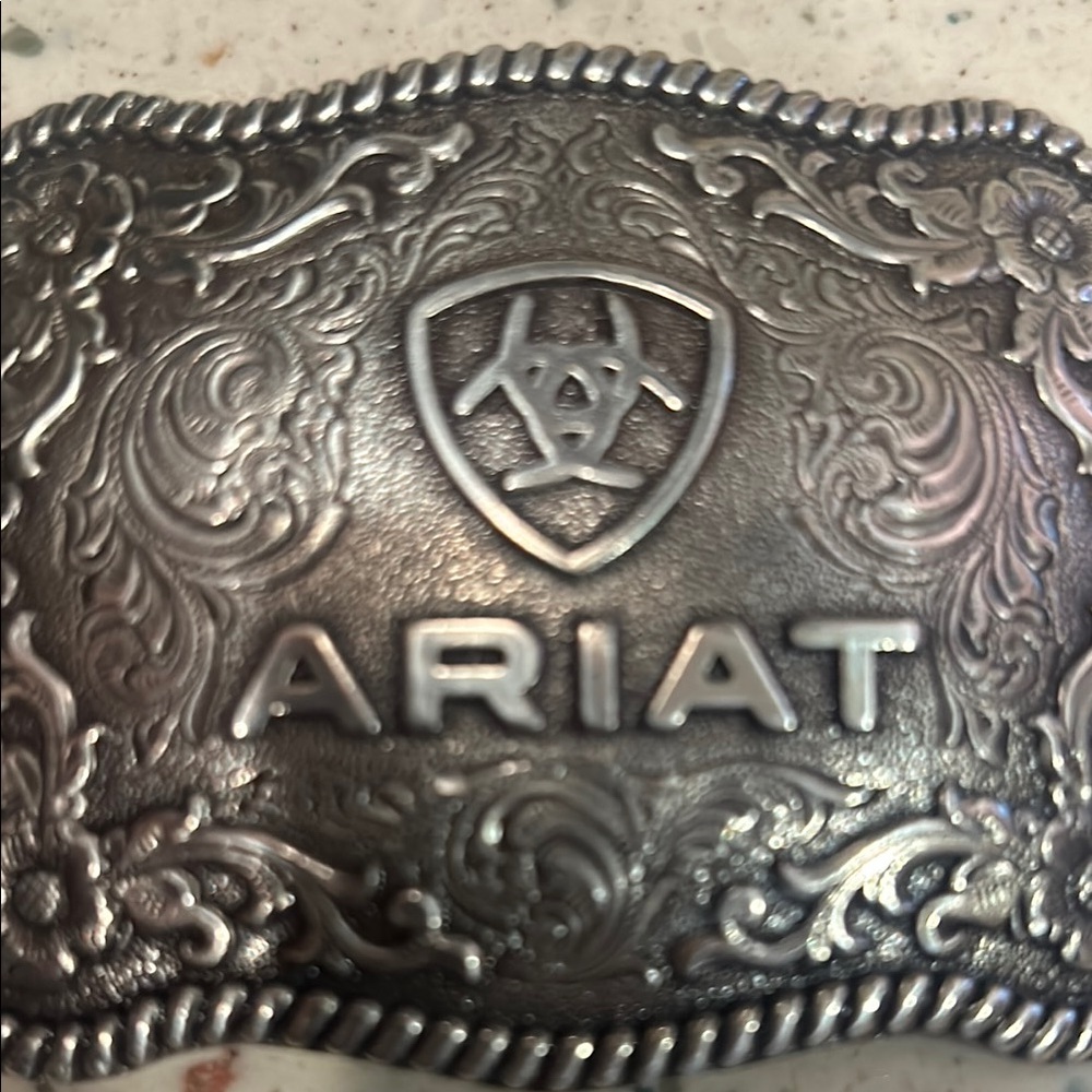 Ariat Floral Embossed Buckle - Picture 3 of 4